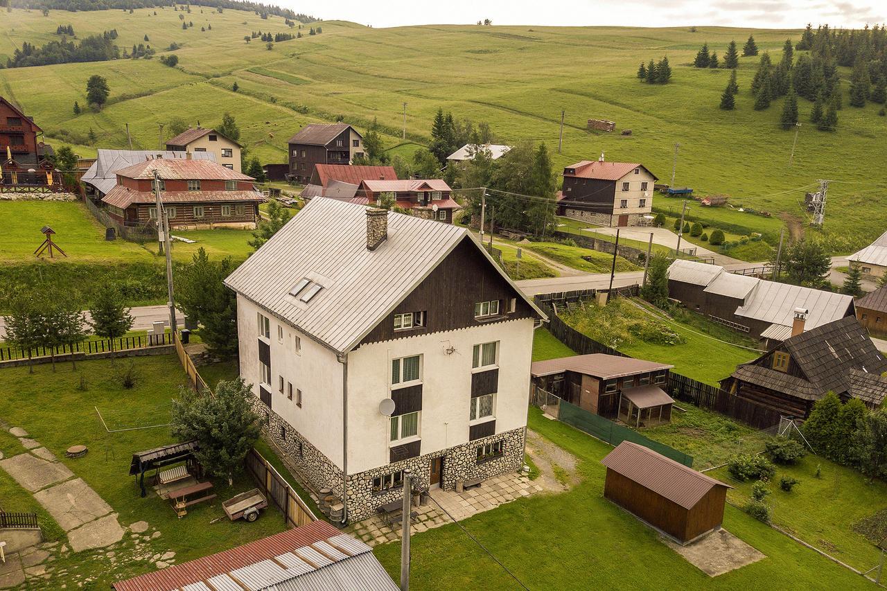Guesthouse Cyprian Ždiar Exteriör bild